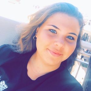 Meet your Posher, Alexandra